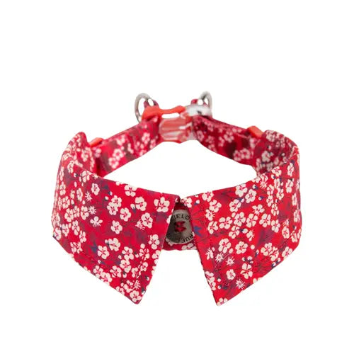 Bandana pour chien Truelove : Nœud papillon floral rouge de première qualité avec fermoir en métal pour un style respectueux de l’environnement