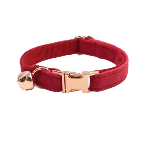 Magnifique collier chat en velours rouge avec un fermoir en or rose Transparent Background