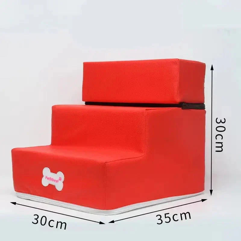 Trois marches pour petits chiens : Chaise rouge avec bouton blanc